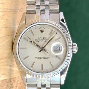 ROLEX DATEJUST SILVER INDEX DIAL STEEL ENGINE TURNED JUBILEE WATCH 36 MM 16220